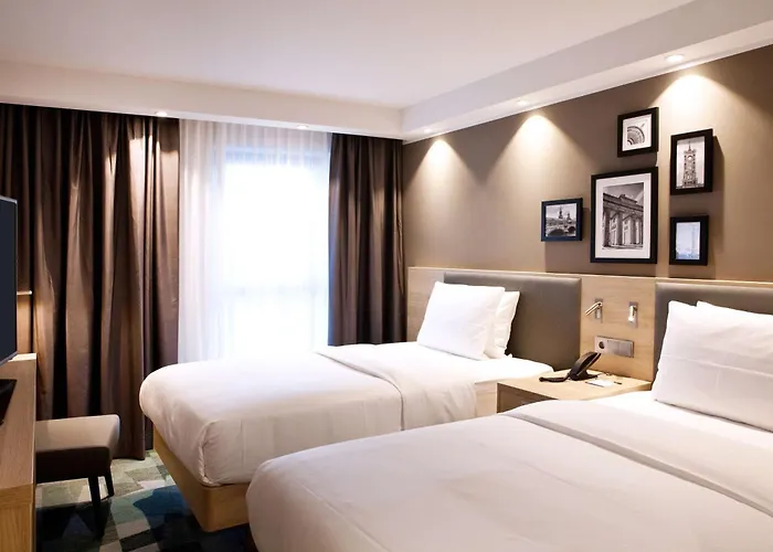 Hampton By Hilton Berlin City East Side Gallery